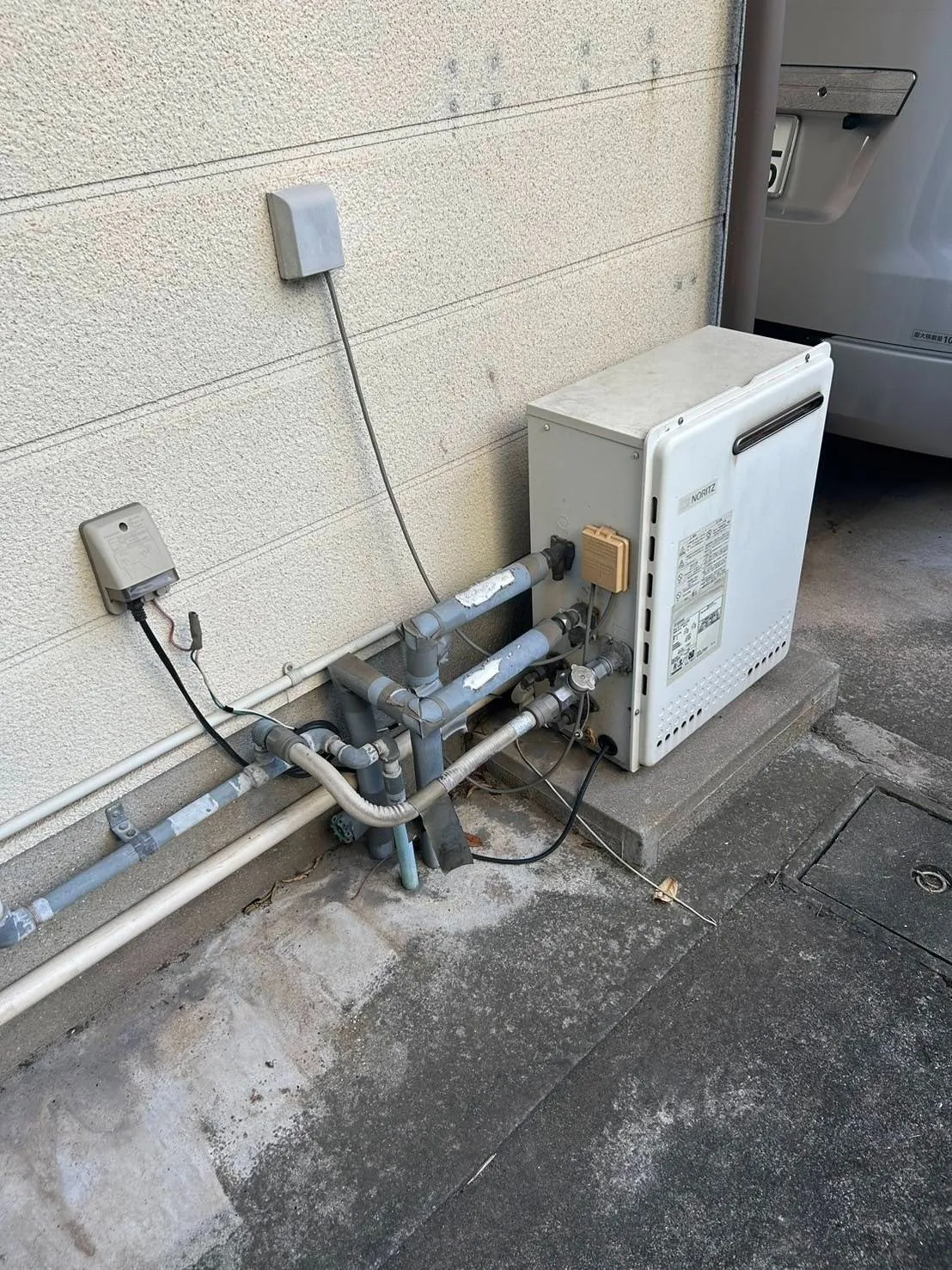 給湯器（施工前）