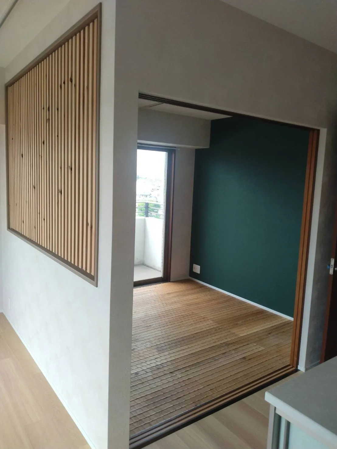 リビング格子・無垢床